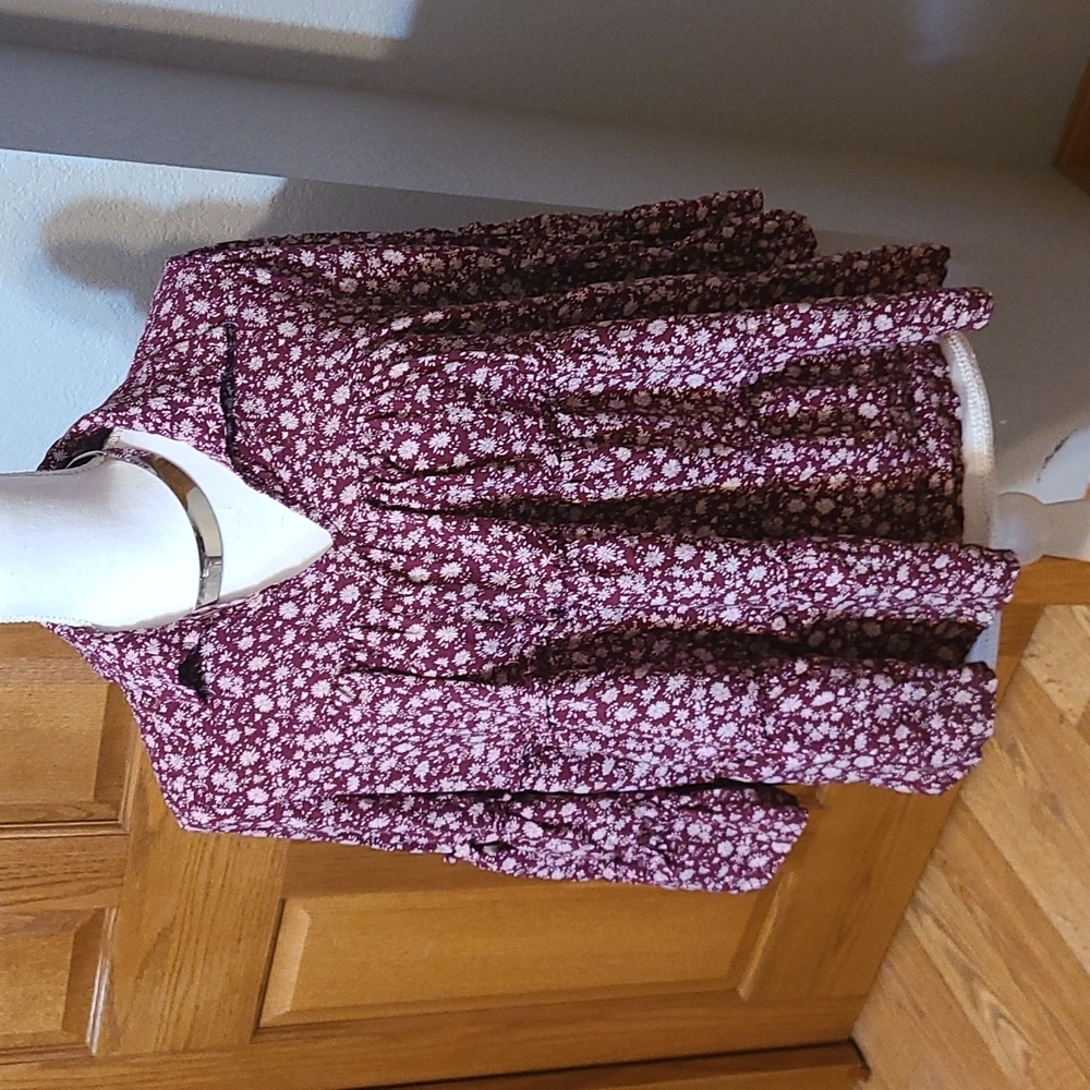 Blousy top, sz M, easel,  burgundy